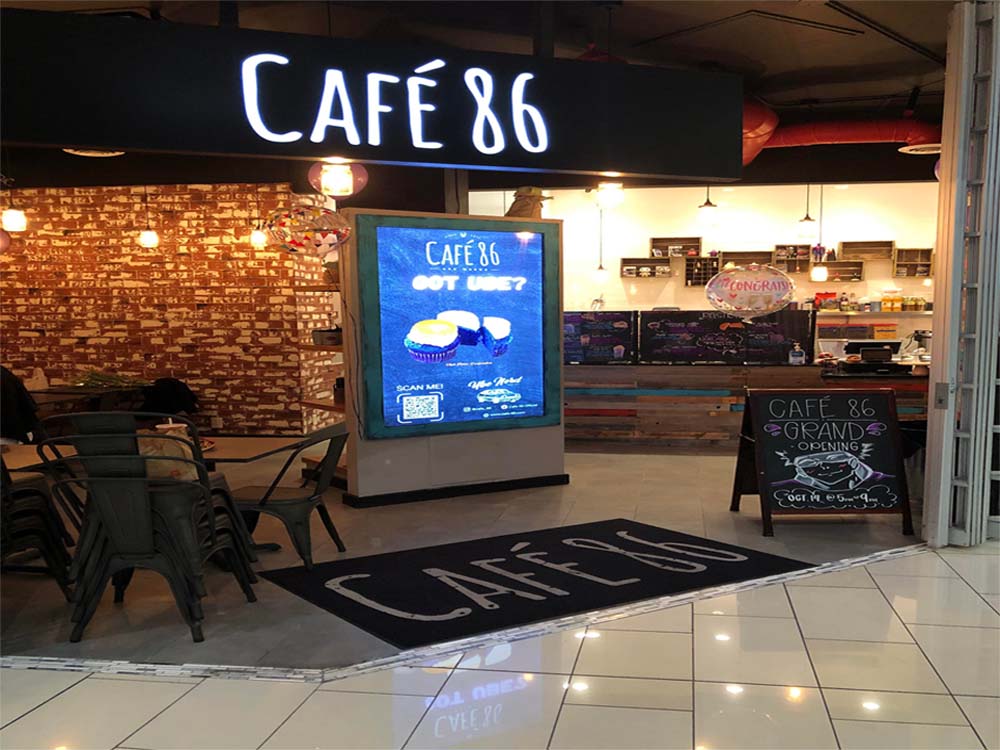 Cafe 86 Glendale Galleria